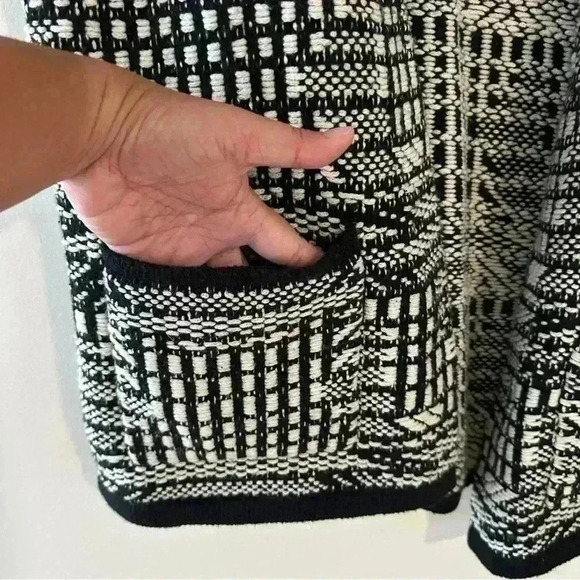 Anthropologie Angel of the North Roenne Cardigan Vest Black White Knit Sz Medium - Picture 13 of 15